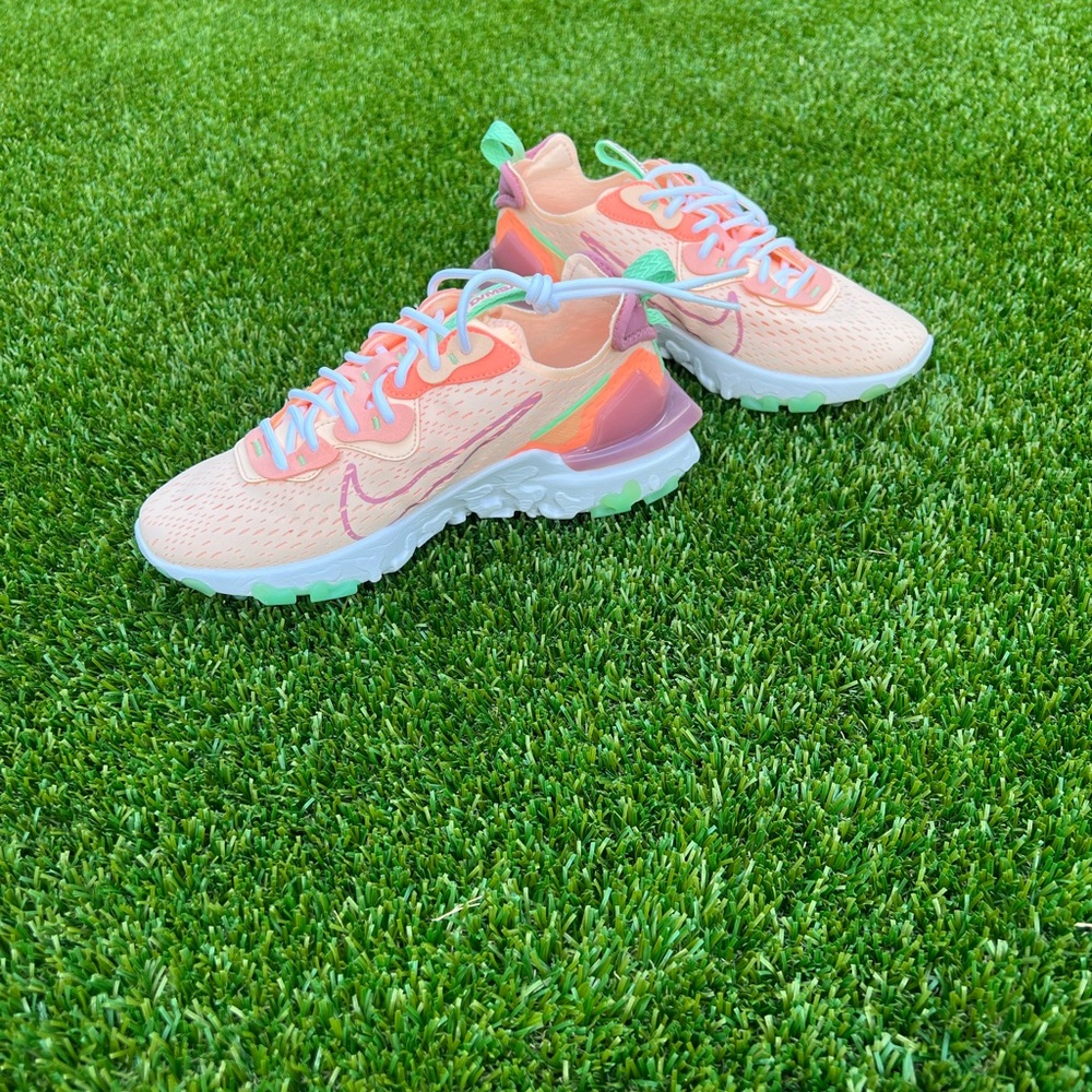 (WMNS) Nike react vision ‘crimson tint desert berry’